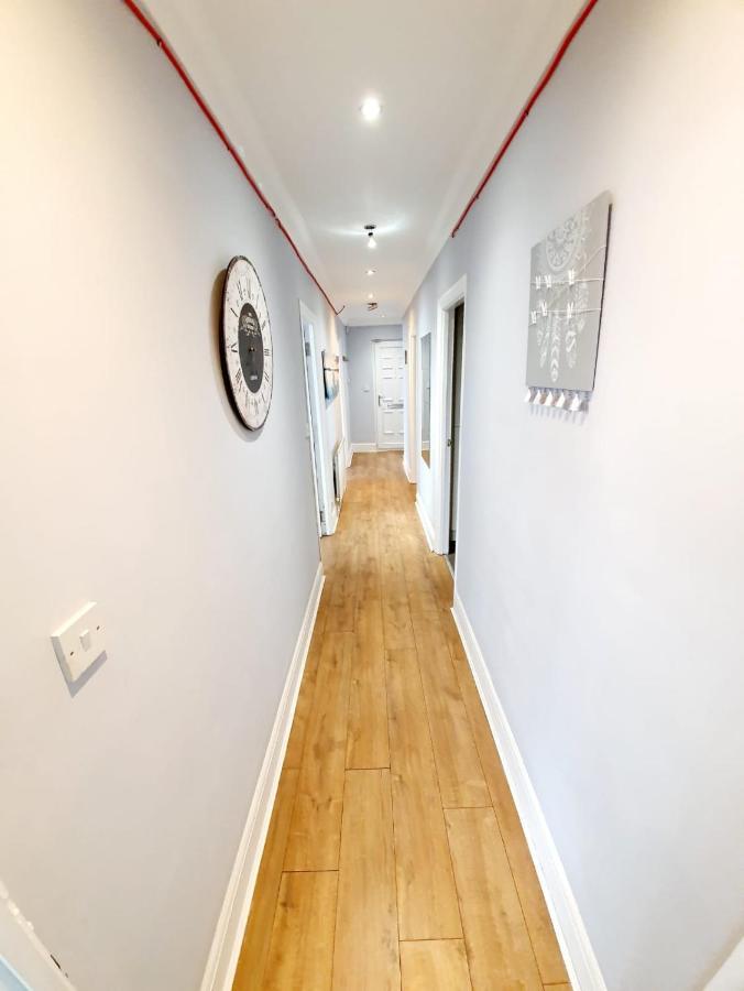 3 Bedroom Apartment Next To Westcliff-On-Sea Station Southend-on-Sea Zewnętrze zdjęcie